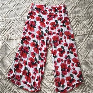 Billabong boho pink floral wide-legged capris